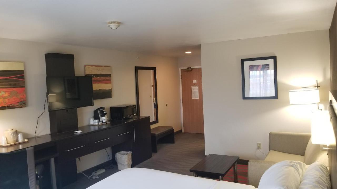 Holiday Inn Express Hotel & Suites Columbus Southeast Groveport By Ihg Екстериор снимка