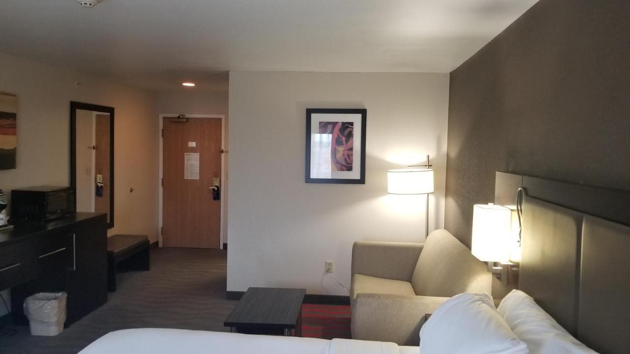 Holiday Inn Express Hotel & Suites Columbus Southeast Groveport By Ihg Екстериор снимка