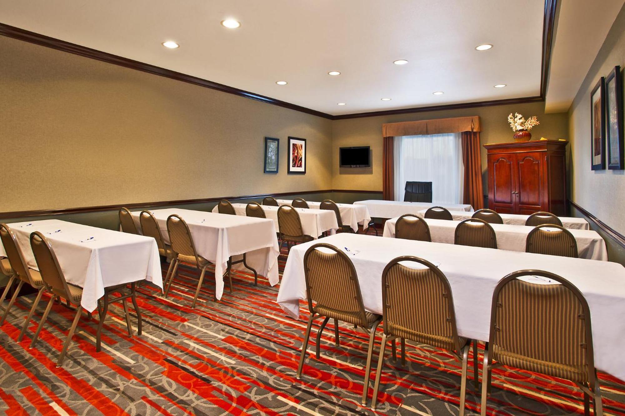 Holiday Inn Express Hotel & Suites Columbus Southeast Groveport By Ihg Екстериор снимка