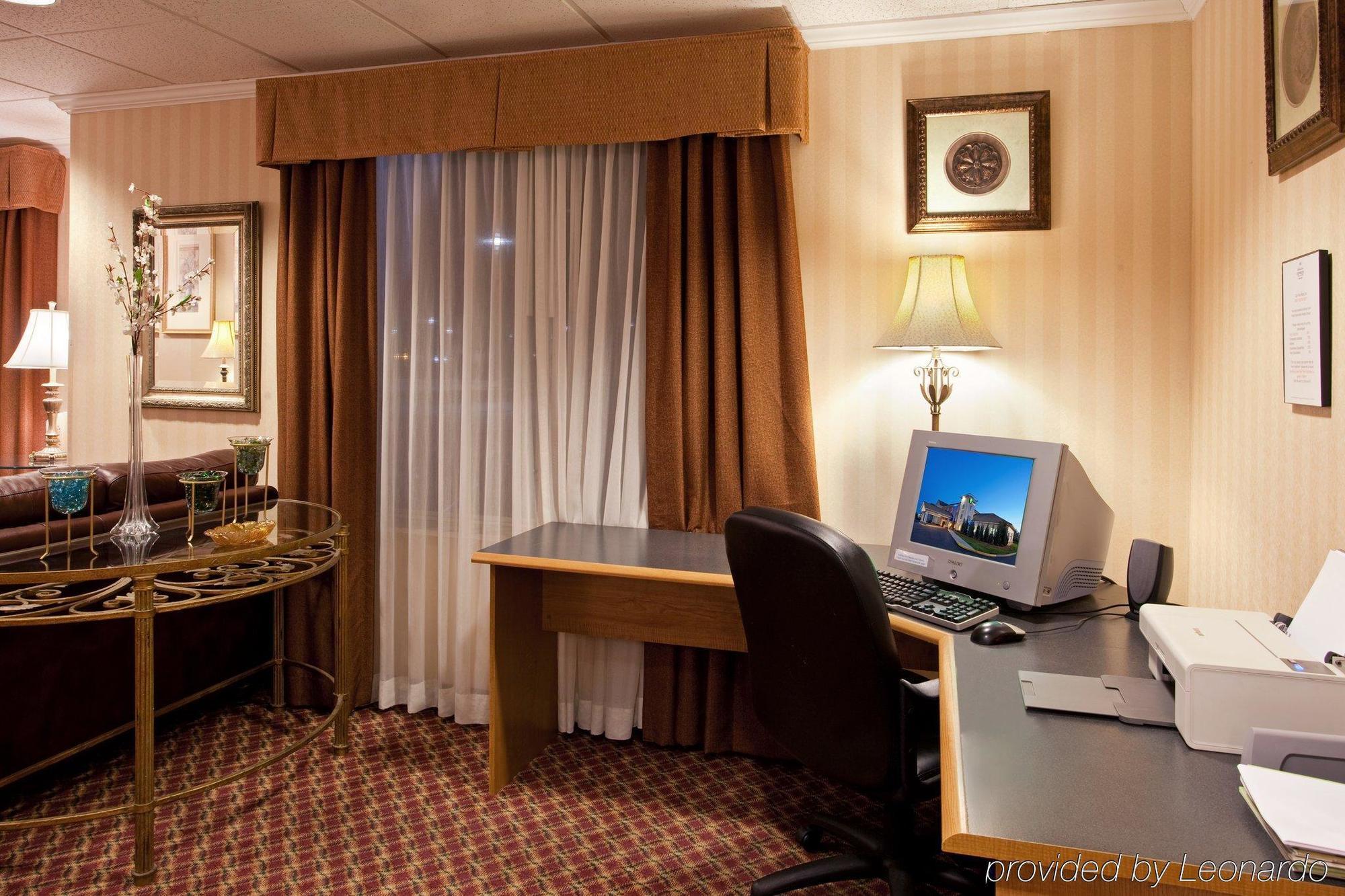 Holiday Inn Express Hotel & Suites Columbus Southeast Groveport By Ihg Екстериор снимка