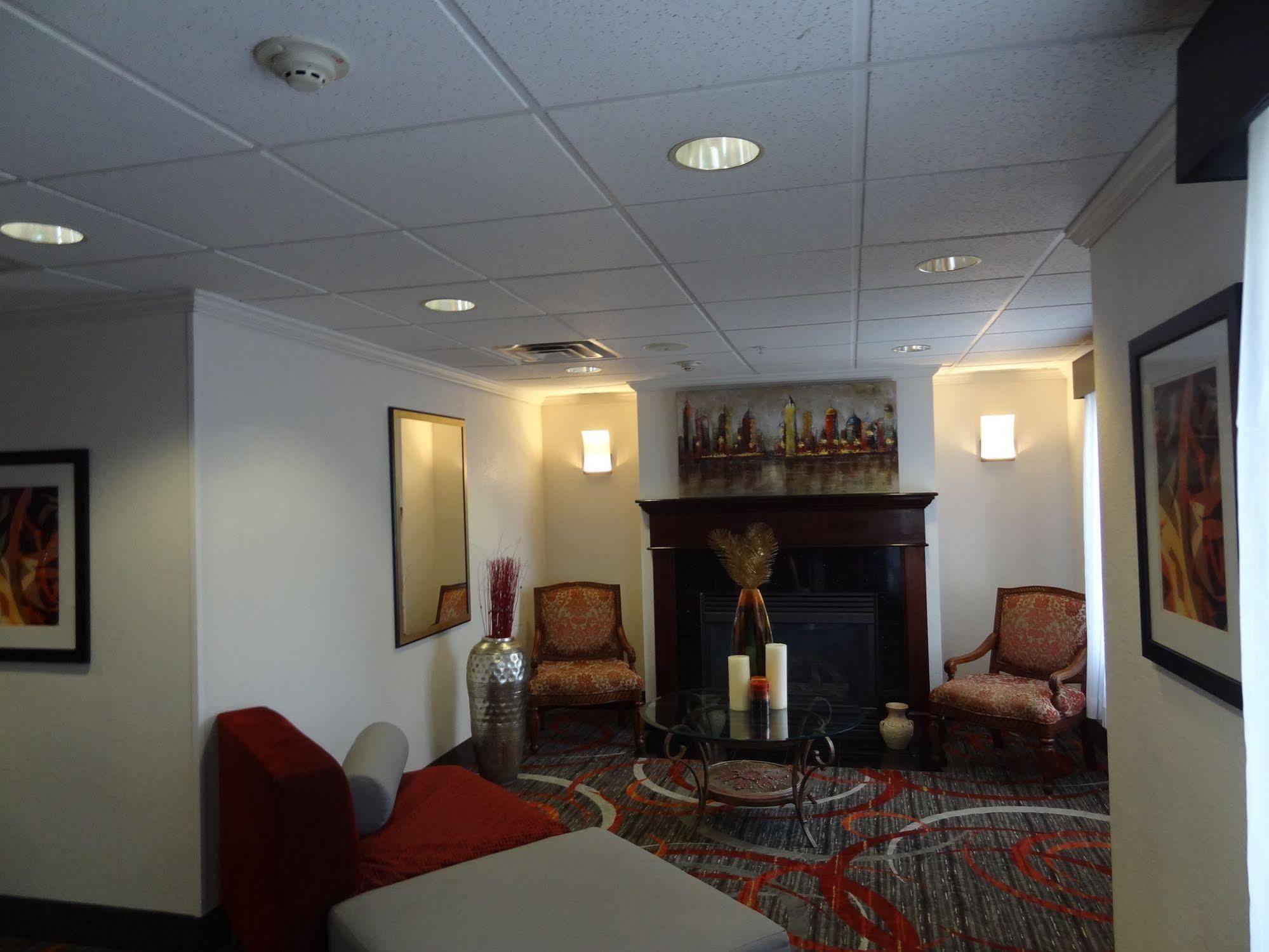 Holiday Inn Express Hotel & Suites Columbus Southeast Groveport By Ihg Екстериор снимка