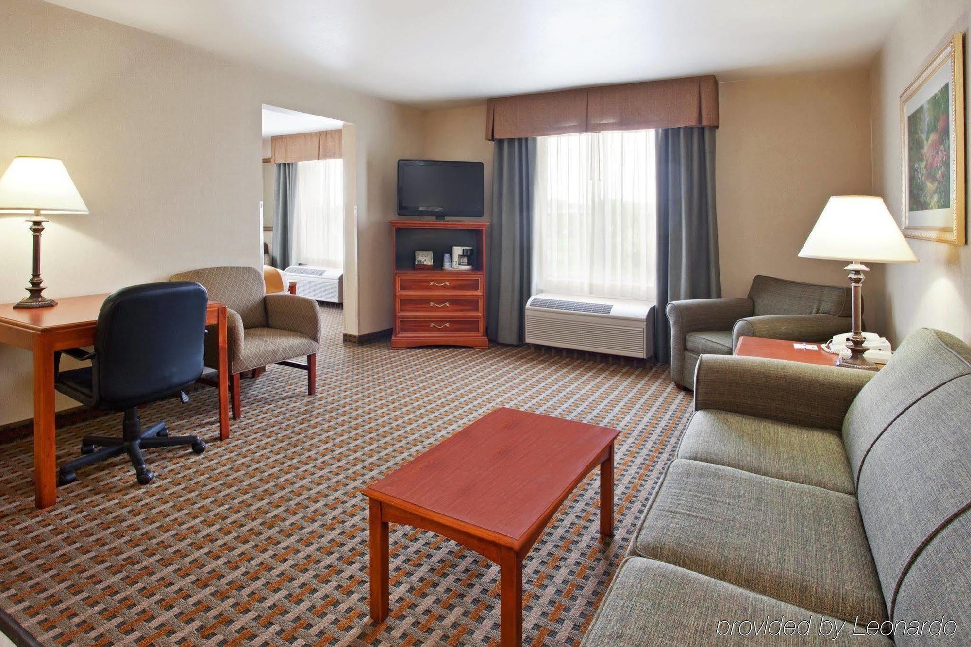 Holiday Inn Express Hotel & Suites Columbus Southeast Groveport, An Ihg Hotel Екстериор снимка