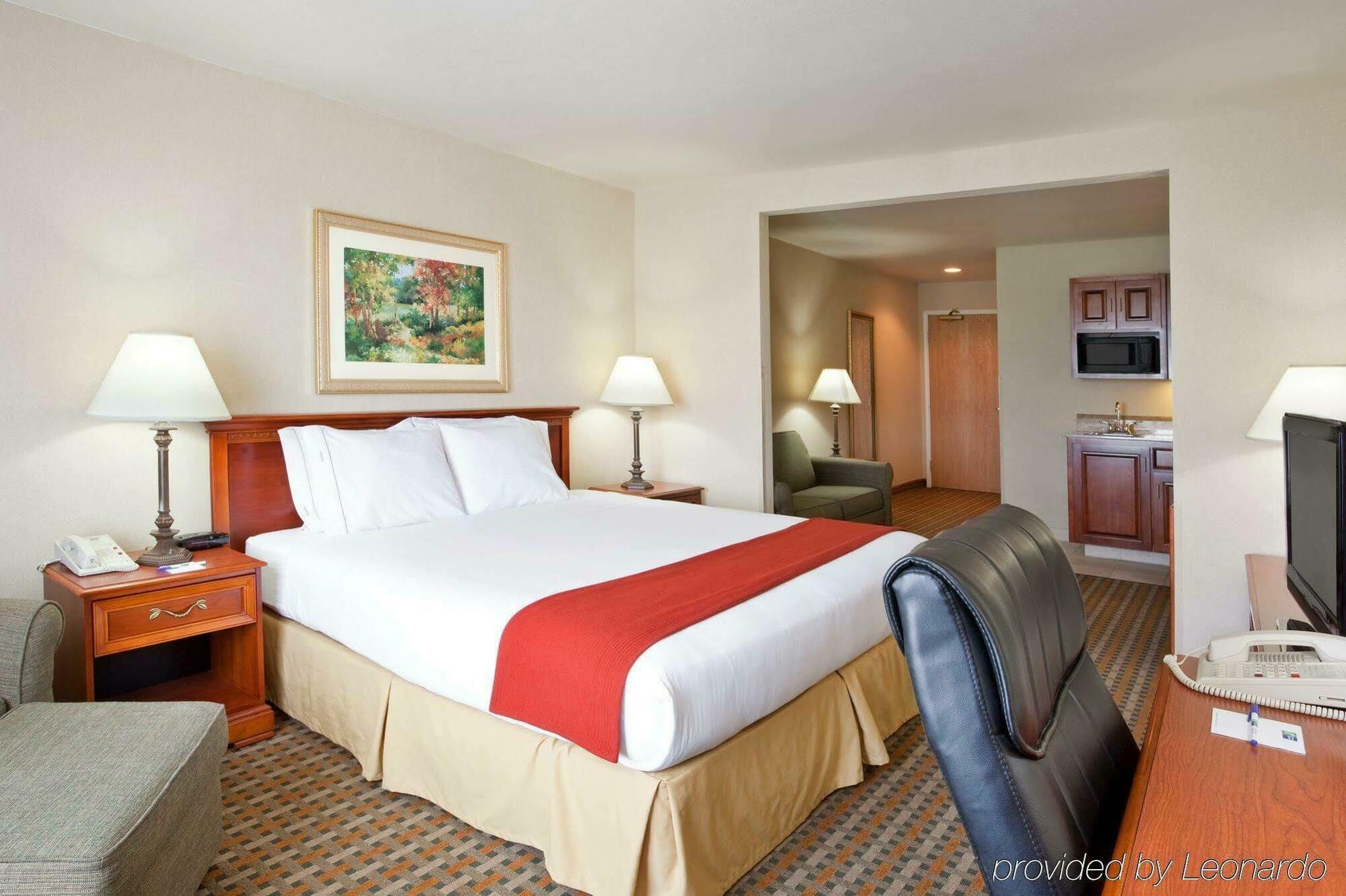 Holiday Inn Express Hotel & Suites Columbus Southeast Groveport By Ihg Екстериор снимка